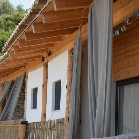 Scala Bungalows *